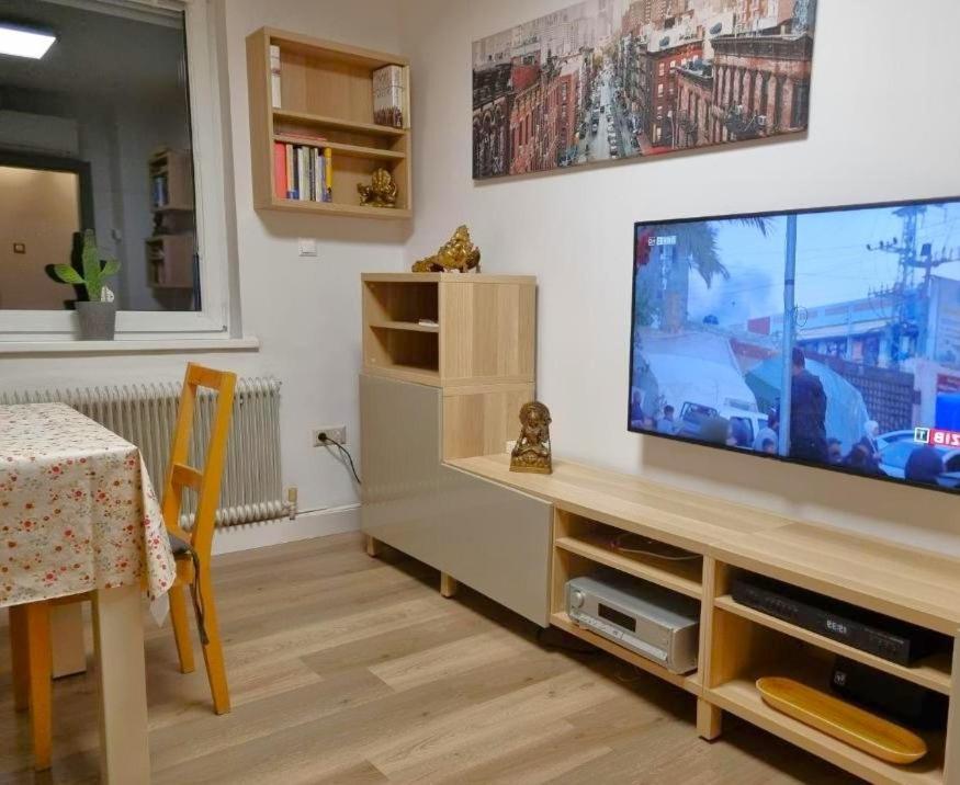Exclusive Apartment Donau-City P&R Вена Экстерьер фото